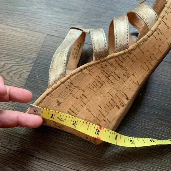 BORN Lisi Cork Wrapped Wedge Panna Cotta Metallic Sandal women's size 10 - Picture 8 of 8